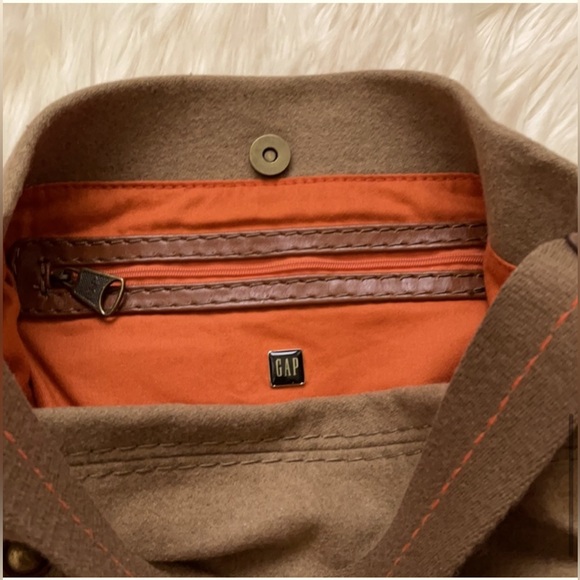 Gap Hobo bag large satchel tan color - Picture 2 of 8